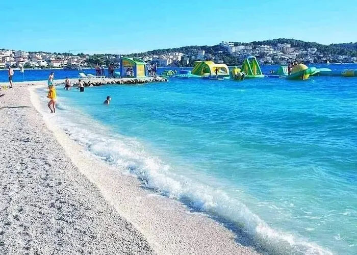 Makakada Trogir