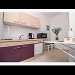 Makakada Apartament *