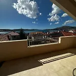 Apartament Makakada